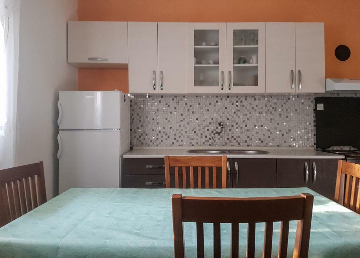 Apartment Drago Каштела Екстер'єр фото